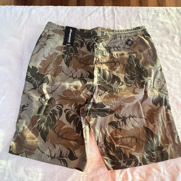 Aeropostale Camouflage Print Shorts - Picture 4 of 6